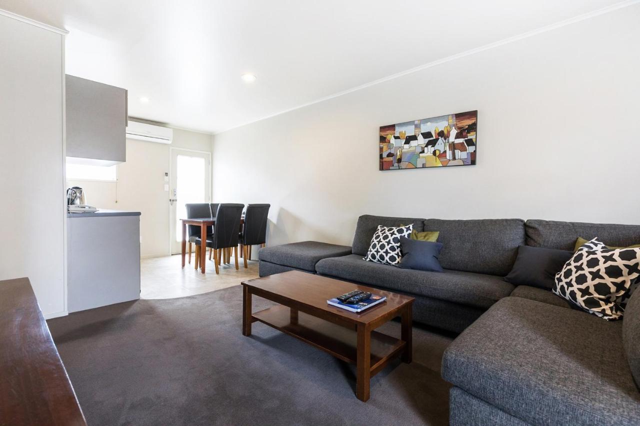 Colonial Court Motor Inn Tauranga Dış mekan fotoğraf