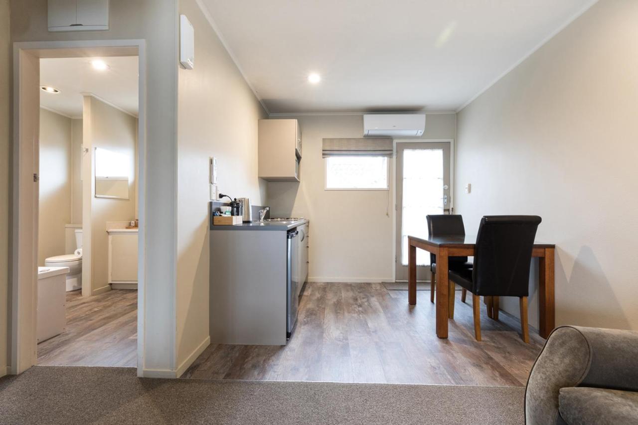 Colonial Court Motor Inn Tauranga Dış mekan fotoğraf