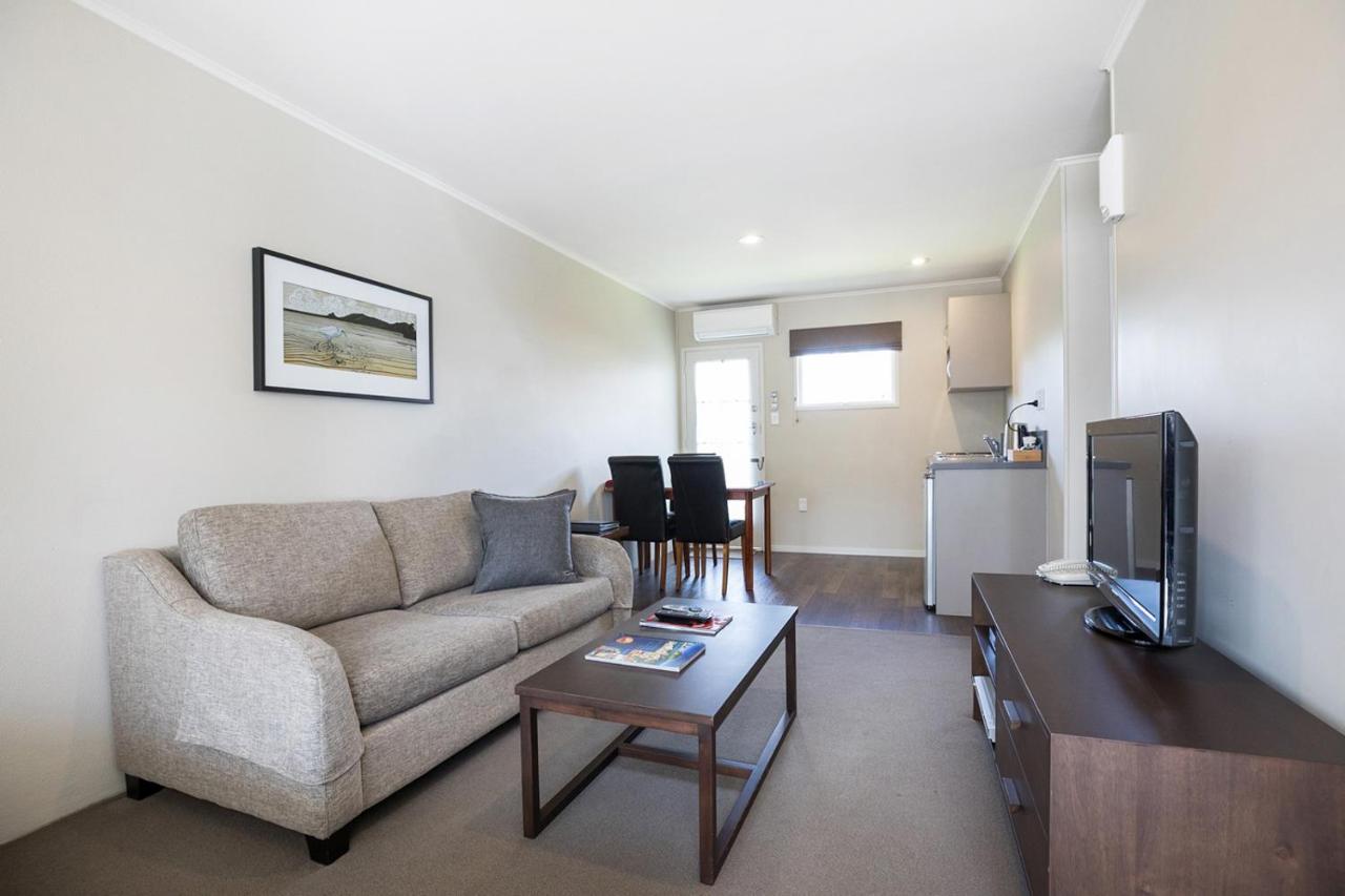 Colonial Court Motor Inn Tauranga Dış mekan fotoğraf